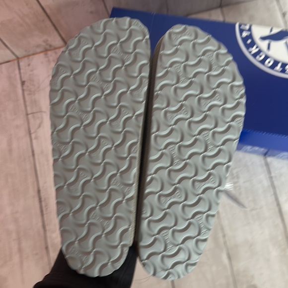 NIB BIRKENSTOCK BOSTON SOFT FOOTBED SUEDE CLOGS SIZE 37 in STONE COIN - Picture 3 of 4